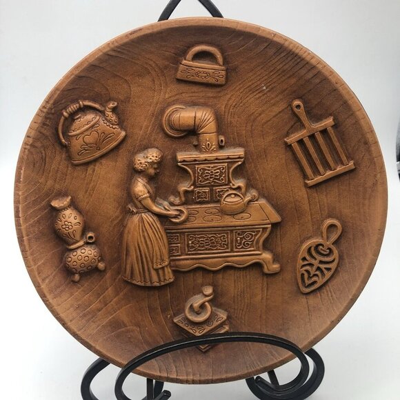 Vintage Multi Prod Inc. USA Decorative Plate Wall Hanging Wood Look Retro Kitsch - Picture 2 of 10
